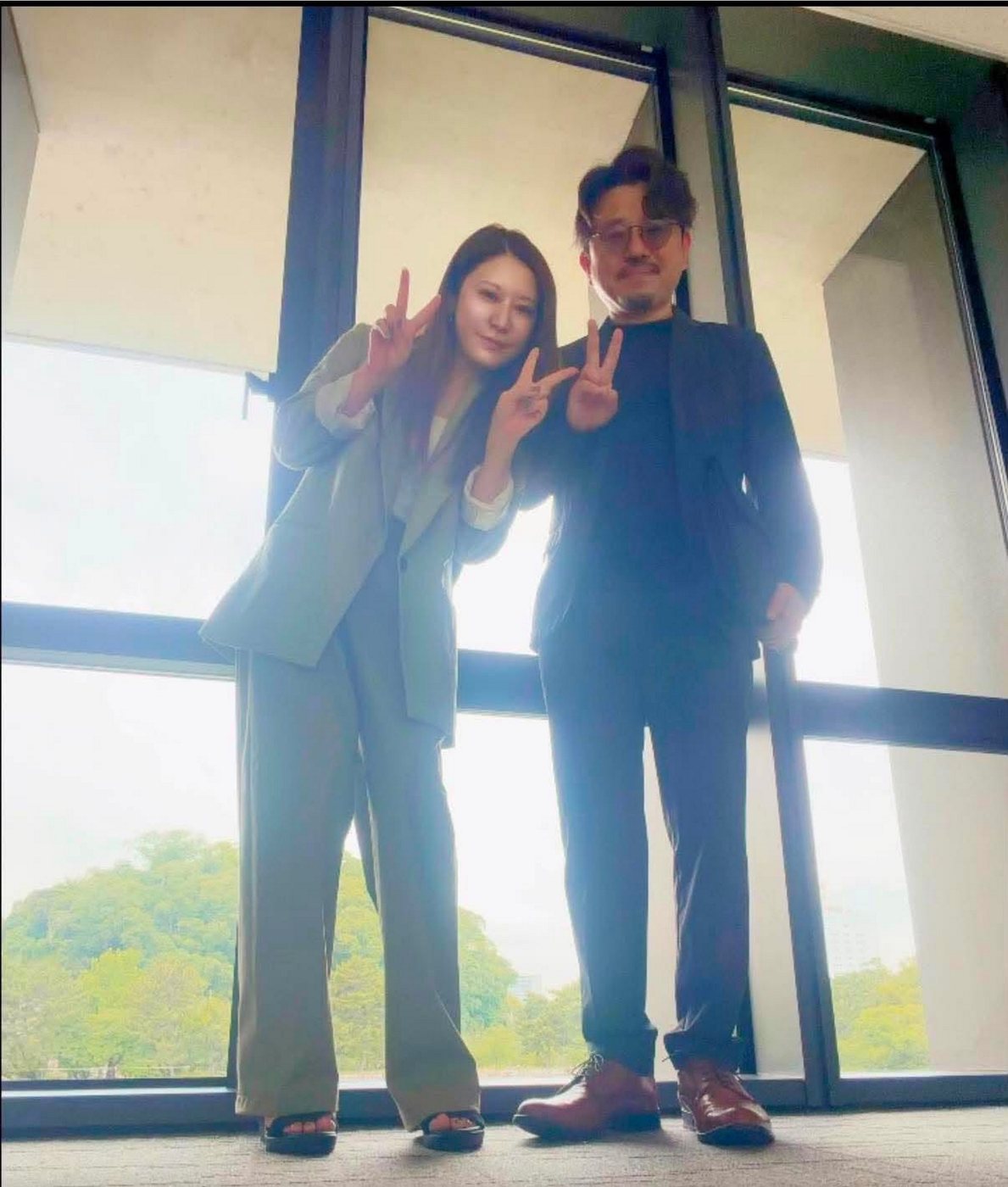 設立の日の代表・木村麻美と関係者